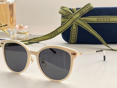 Gucci Sunglasses 1877